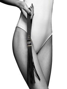 maze tassel flogger black amorana