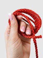 Shots-Media Behave Bondage Seil