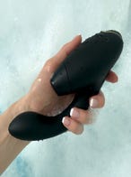 womanizer duo schwarz nass badewanne amorana